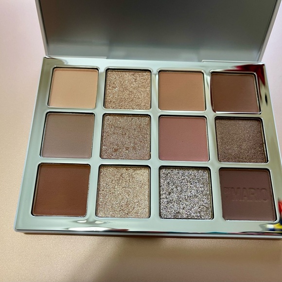 Brand New Makeup by Mario Ethereal Eyes Eyeshadow Palette - Picture 4 of 5